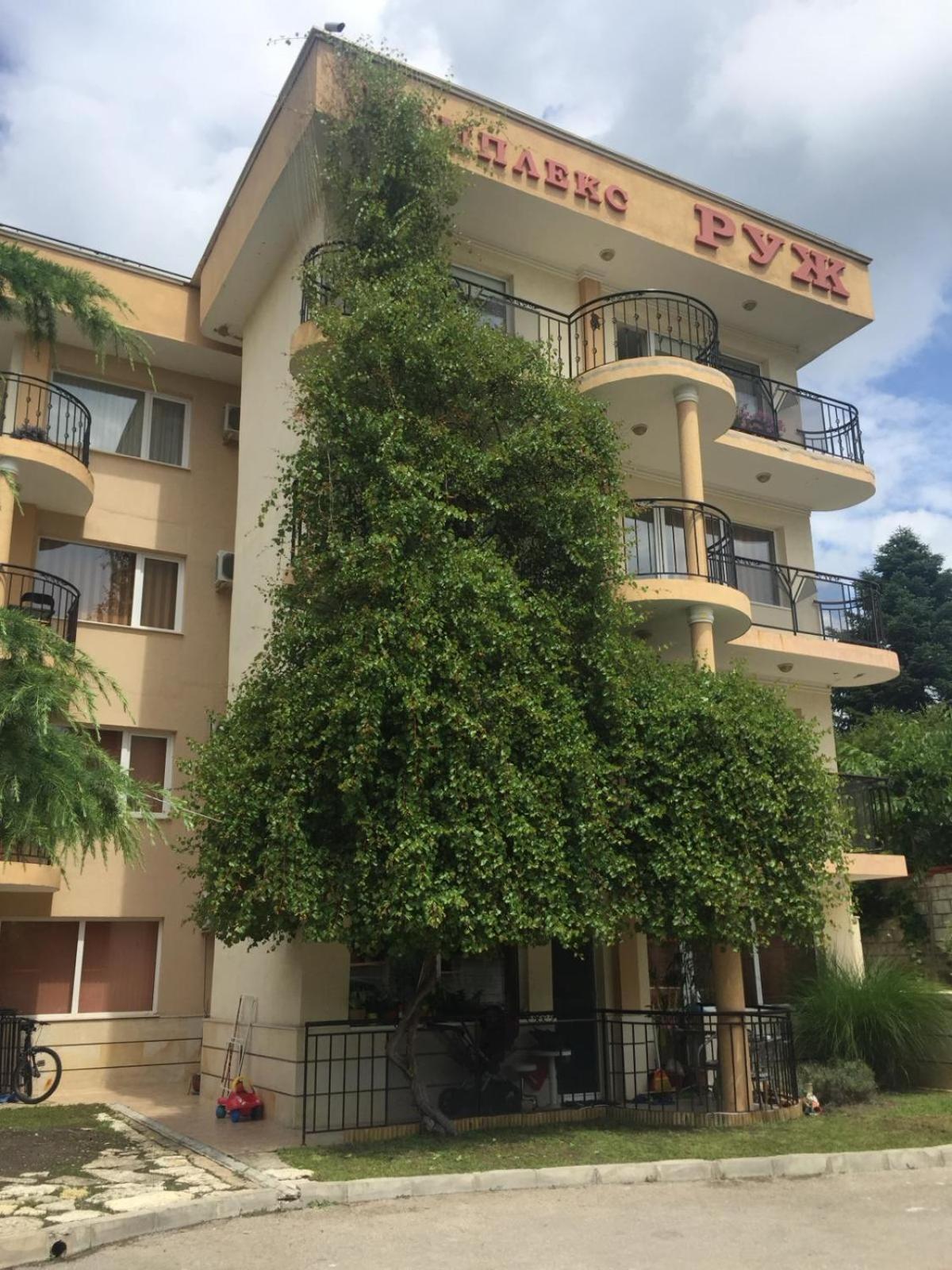 Complex Ruzh Apartments غولدن ساندز المظهر الخارجي الصورة